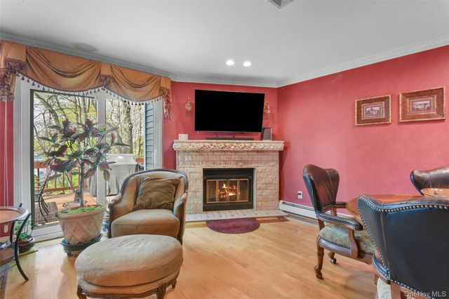27 Top Of The Ridge D9, Mamaroneck, NY 10543