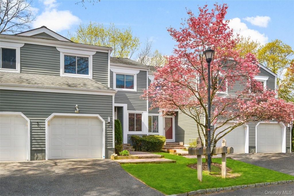27 Top Of The Ridge D9, Mamaroneck, NY 10543