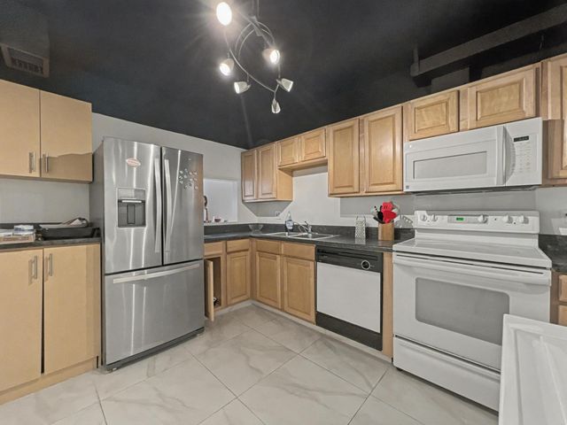 3475 S Ocean Boulevard 212, Palm Beach, FL 33480