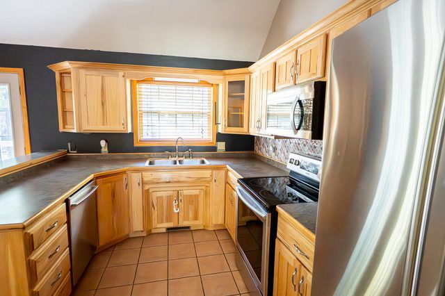 21620 County Road 232, Hermitage, MO 65668