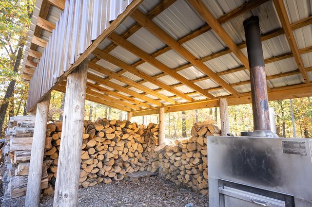 21620 County Road 232, Hermitage, MO 65668