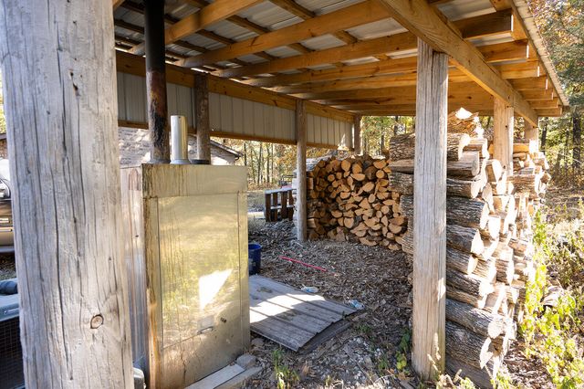 21620 County Road 232, Hermitage, MO 65668