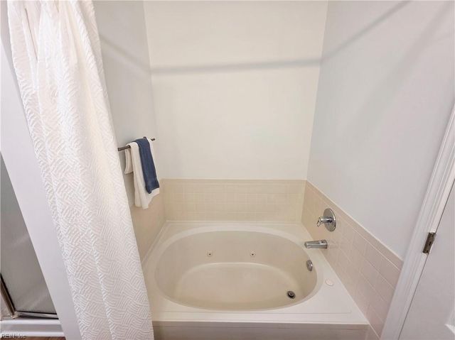 800 Oak Springs CT, Newport News, VA 23602