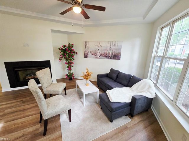 800 Oak Springs CT, Newport News, VA 23602