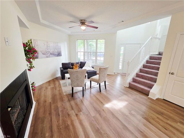 800 Oak Springs CT, Newport News, VA 23602