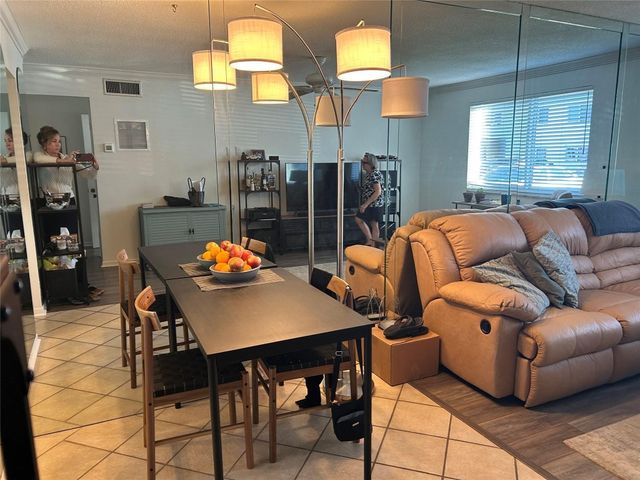 6263 NE 19th Avenue 903, Fort Lauderdale, FL 33308