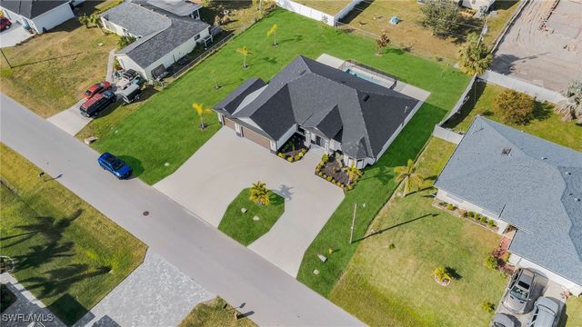 423 NW 6th TER, Cape Coral, FL 33993