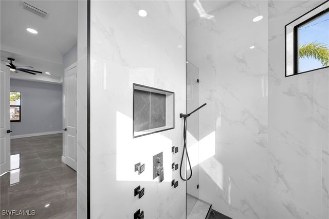 423 NW 6th TER, Cape Coral, FL 33993