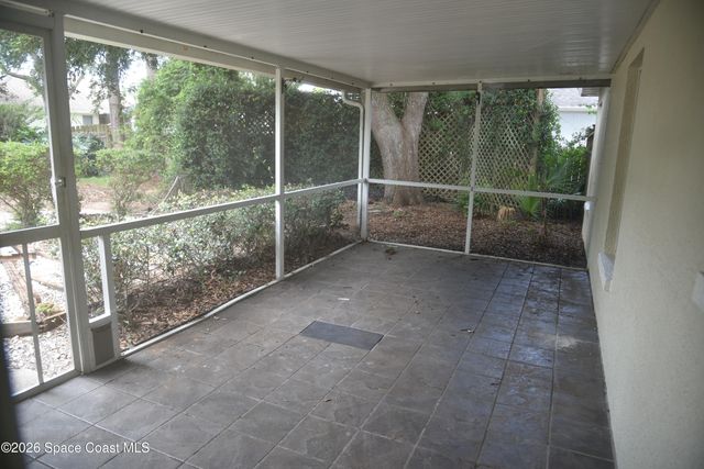 988 Hunt Street NW, Palm Bay, FL 32907