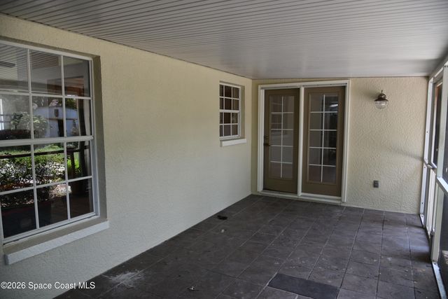 988 Hunt Street NW, Palm Bay, FL 32907