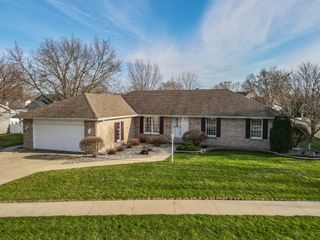 214 Greenbriar Lane, Bourbonnais, IL 60914