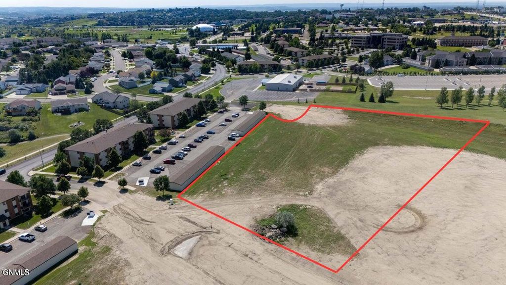 3500 Idaho Drive, Bismarck, ND 58503 photo 5