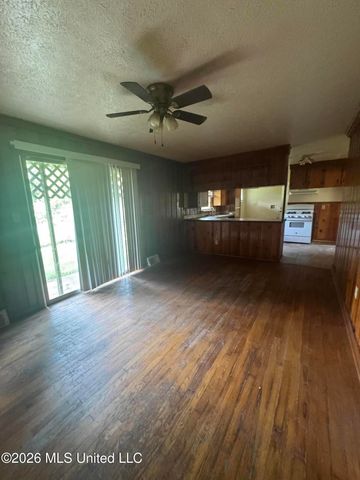 245 Shady Circle, Jackson, MS 39204