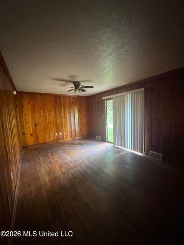 245 Shady Circle, Jackson, MS 39204