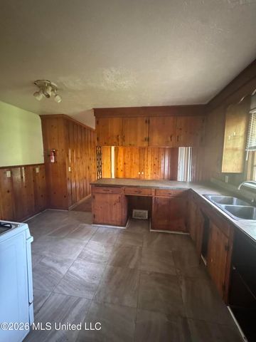 245 Shady Circle, Jackson, MS 39204