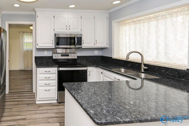 7607 Peacock Drive, Huntsville, AL 35802