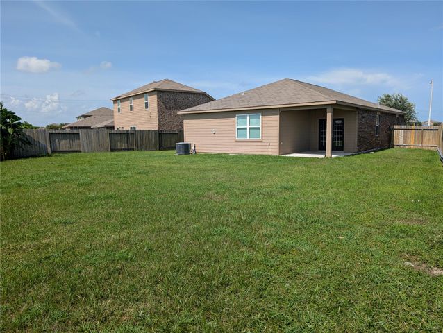 2201 Nautica Terrace Drive, La Marque, TX 77568