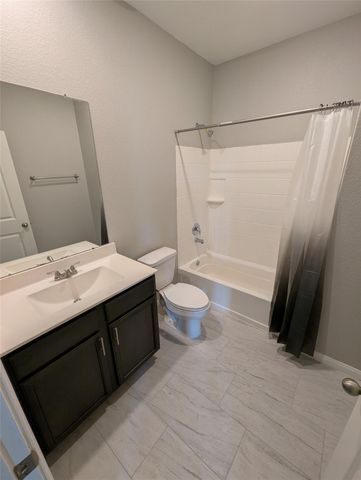 2201 Nautica Terrace Drive, La Marque, TX 77568