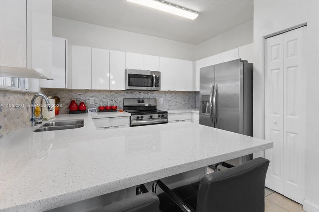 2741 NE 4th St 103, Homestead, FL 33033