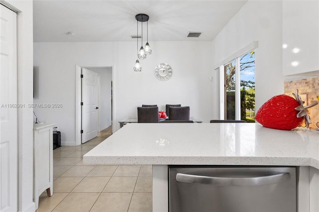 2741 NE 4th St 103, Homestead, FL 33033