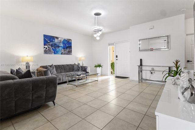 2741 NE 4th St 103, Homestead, FL 33033