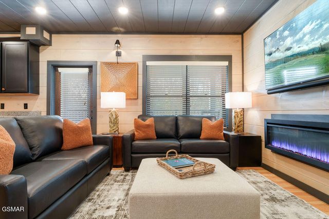 629 Summer Valley Way, Sevierville, TN 37862