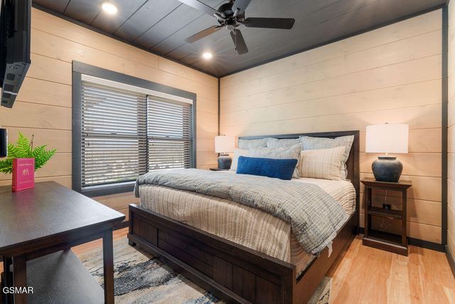 629 Summer Valley Way, Sevierville, TN 37862