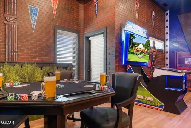 629 Summer Valley Way, Sevierville, TN 37862