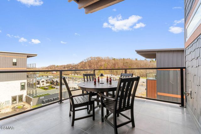 629 Summer Valley Way, Sevierville, TN 37862