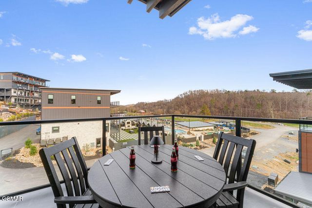 629 Summer Valley Way, Sevierville, TN 37862