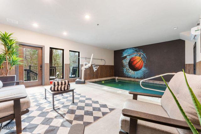 629 Summer Valley Way, Sevierville, TN 37862