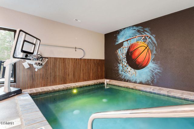 629 Summer Valley Way, Sevierville, TN 37862