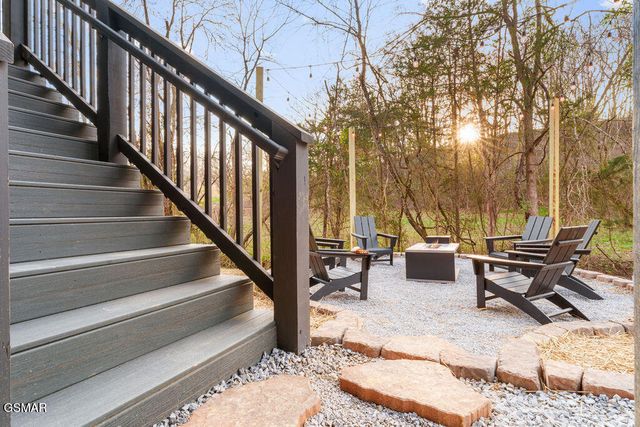 629 Summer Valley Way, Sevierville, TN 37862