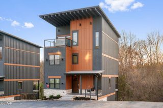 629 Summer Valley Way, Sevierville, TN 37862