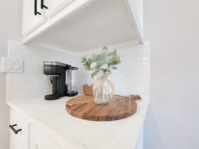 10 April Point Drive S, Conroe, TX 77356