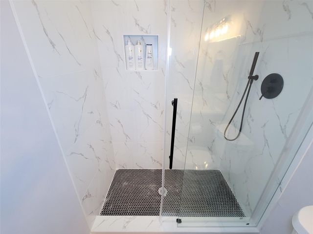 10 April Point Drive S, Conroe, TX 77356