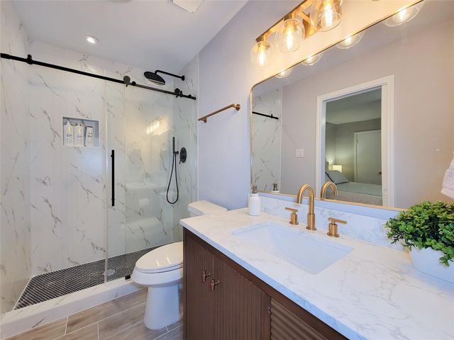 10 April Point Drive S, Conroe, TX 77356