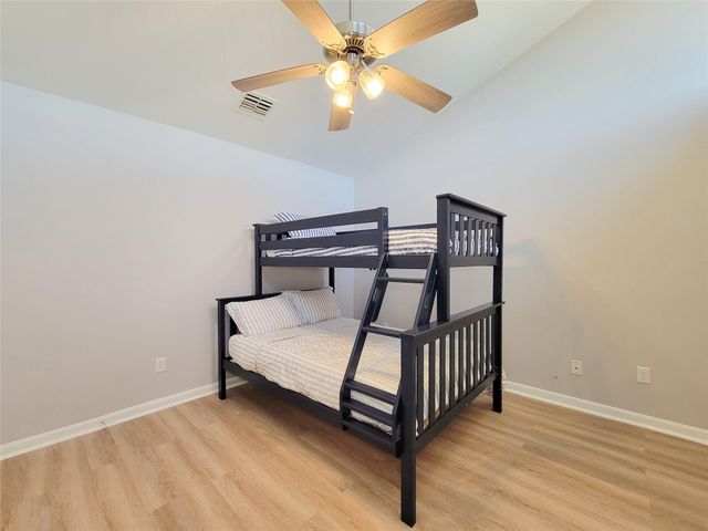 10 April Point Drive S, Conroe, TX 77356