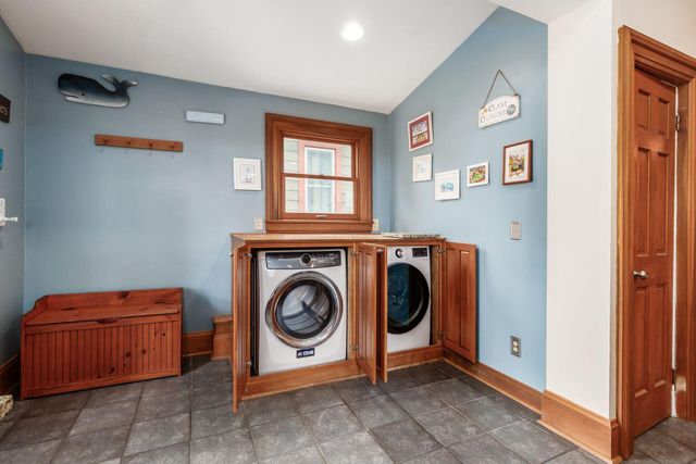 1070 Mount Pleasant Avenue, Columbus, OH 43201