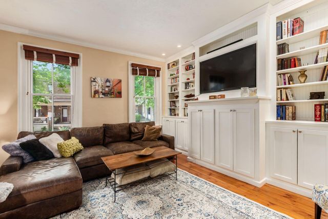 1070 Mount Pleasant Avenue, Columbus, OH 43201