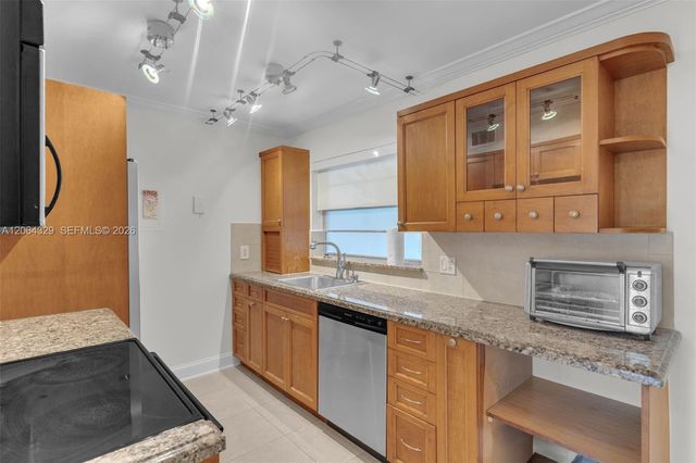 7745 SW 86th St D-218, Miami, FL 33143