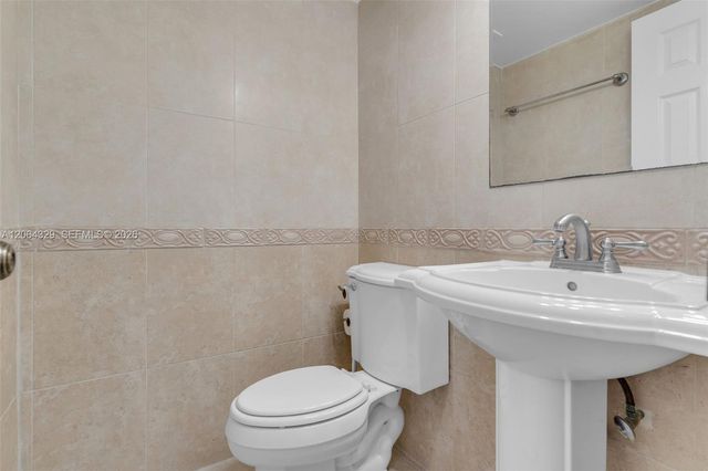 7745 SW 86th St D-218, Miami, FL 33143