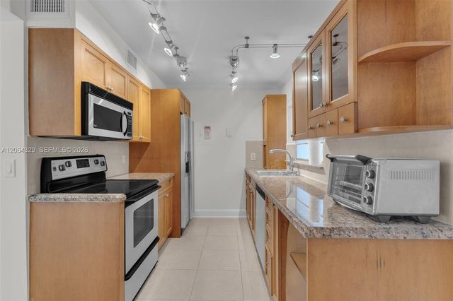 7745 SW 86th St D-218, Miami, FL 33143