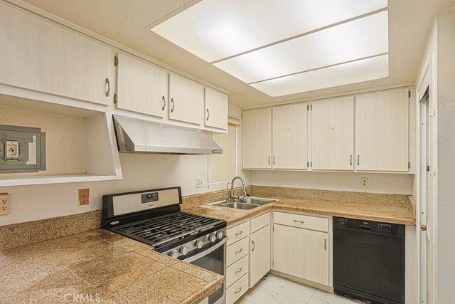 8202 MAUREEN, Midway City, CA 92655