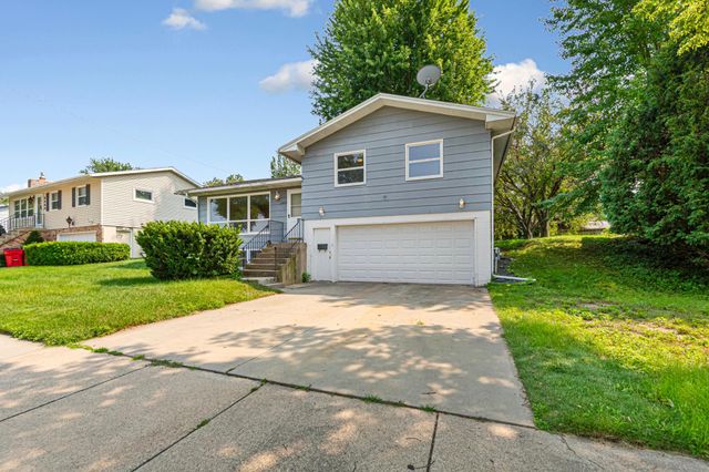 2604 26th Street NW, Rochester, MN 55901