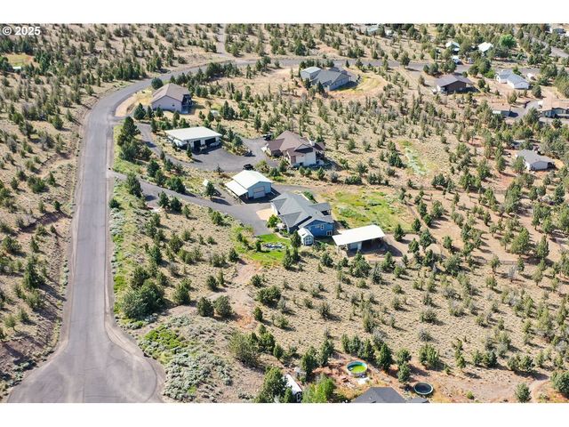 7408 Se NIGHT HAWK Ct, Prineville, OR 97754