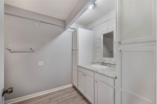 219 E BEACON ROAD, Lakeland, FL 33803