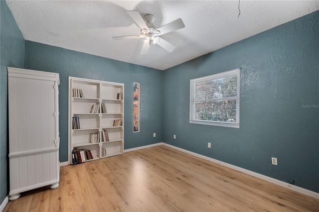 219 E BEACON ROAD, Lakeland, FL 33803