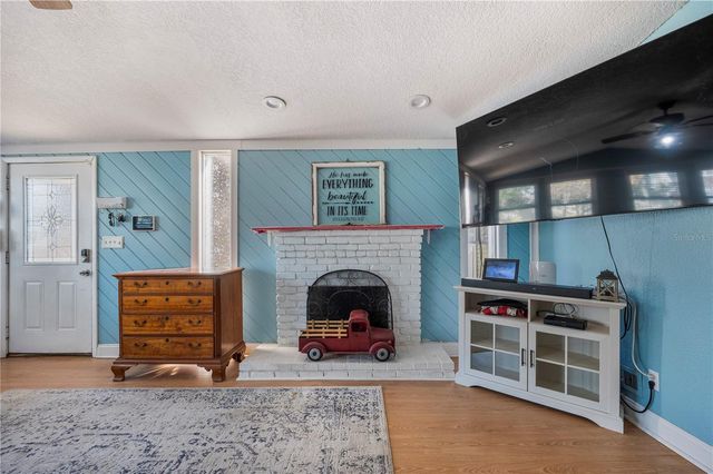 219 E BEACON ROAD, Lakeland, FL 33803