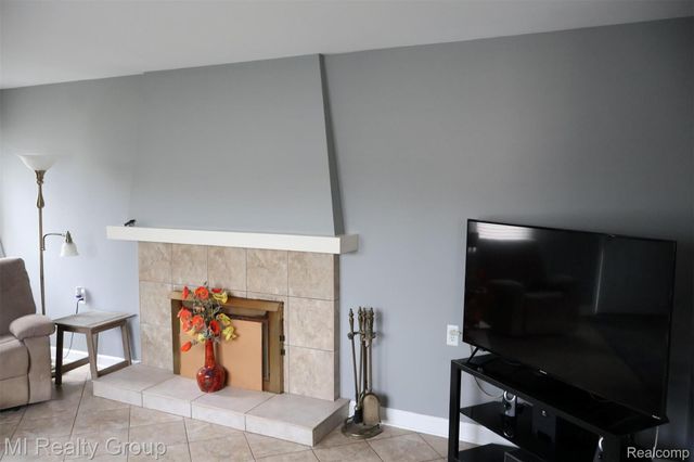 24800 Campbell Avenue, Warren, MI 48089